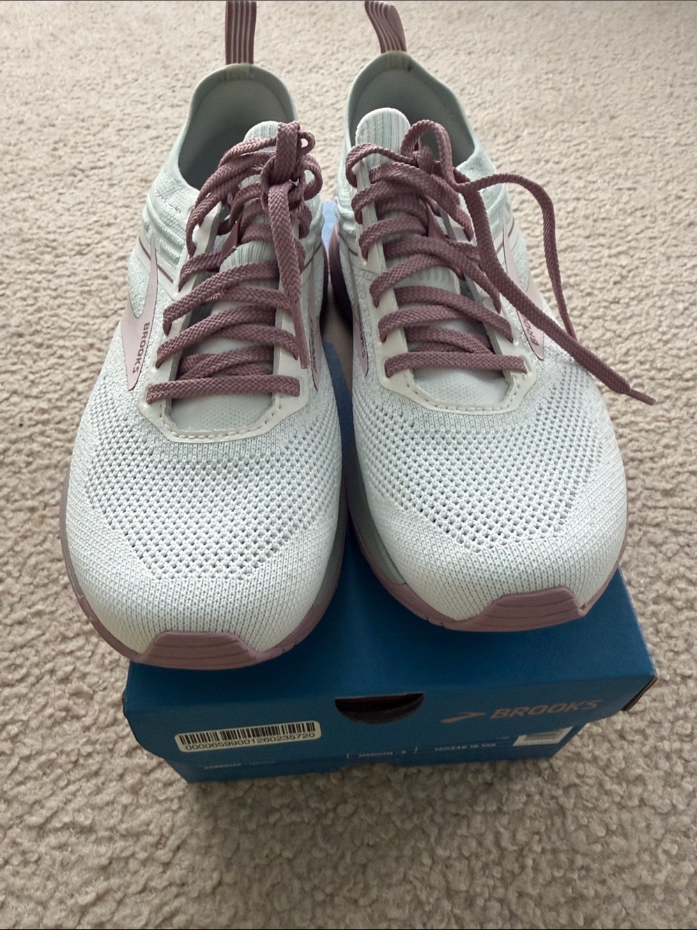 Brooks Women’s White & Mauve Lace-Up Running Shoes